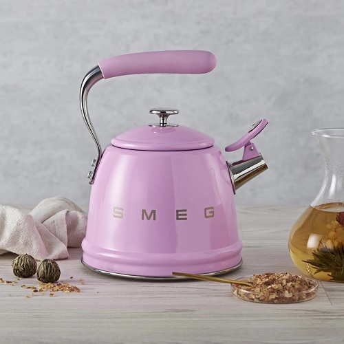 کتری رو گازی اسمگ (SMEG) رنگ صورتی